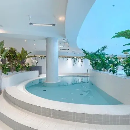 Hanza Tower Baobab Spa & Pool Jacussi Sauna