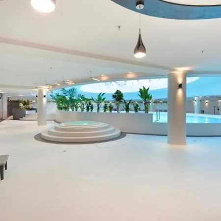 Hanza Tower Baobab Spa & Pool Jacussi Sauna *